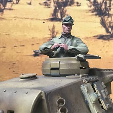 Handbemal Afrika Korps Deutsche Panzerbesatzung 1:16 ( AFW-1)