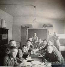 Soldaten erhalten Unterricht