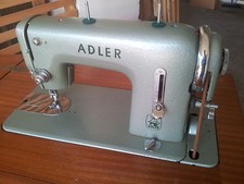 ADLER ZENTRALSPULEN NÄHMASCHINE Klasse 152 mit Unterschrank, Zubehör, Anleitung!