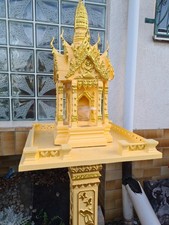 Beige- goldenes Betonguss