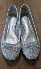 Ballerina aus Spitze, Eelfenbeinfarben, Größe 38, wenig getragen