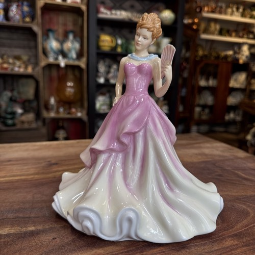 Royal doulton figurine - figurine,