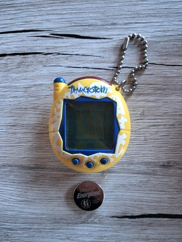 Tamagotchi 2004 bandai - tamagotchi,