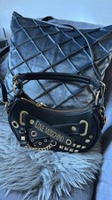 Neue Love Moschino