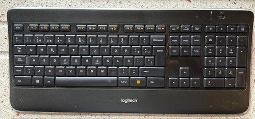 Logitech k800 illuminated - logitech,