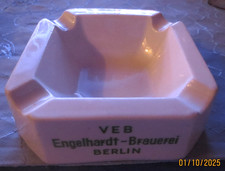 Porzellan Aschenbecher weiß