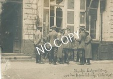 Foto PK WK I hohe Militärs im Gespräch Schloss Frankreich France A1.29