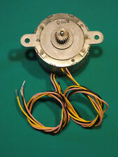Marken-Schrittmotor * Schrittmotor * Zahnrad z20 * 6 Kabel * AEG * Q608
