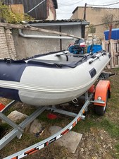 Schlauchboot mit Trailer und 8