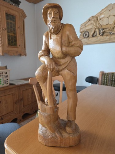 Handgeschnitzte holzfigur - handgeschnitzte,
