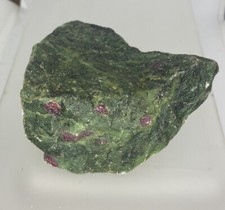 RUBIN auf ZOISIT Rohstein Rohrubin / Ruby Zoisite, Tanzania,Rough