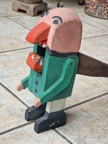 Primitiver alter nußknacker - primitiver,
