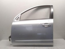 Nissan Micra 4 K13 Tür vorn links Fahrertür K23 brilliantsilbermetallic BJ2011