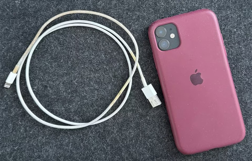 Apple iphone 128gb - 11,
