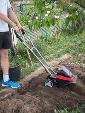 Akku Motorhacke mit 2 Akkus und Ladegerät, Garantie bis 2028