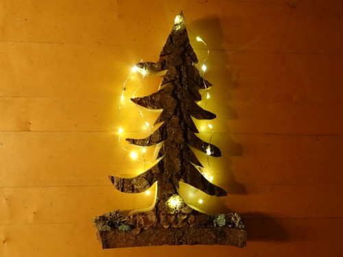 Weihnachtsbaum aus echtholz - aus,
