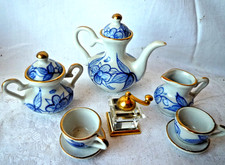 Porzellan Geschirr Puppenstube