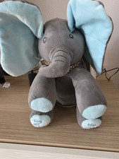 Singender sprechender elefant - singender,