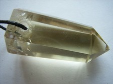 Wasserklare, naturfarbene