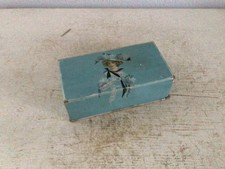 Alte kleine Schachtel Karton