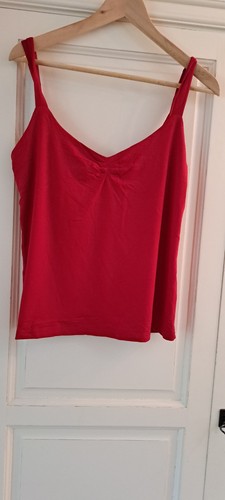 Schickes top rot nicowa mit - top,