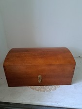 Holzkiste / Holzbox verzapft mit 2 Griffen aus Messing