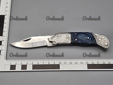 KLAPPMESSER MIT BLAUEM HOLZ GRIFF UND VERZIERUNGEN - JAGD OUTDOOR - AUS NACHLASS