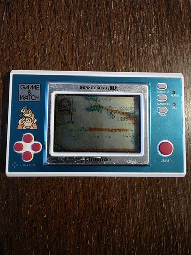 Nintendo game watch - game,