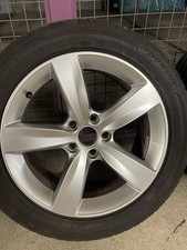 Original VW Felgen 17 Zoll 5x112 ET 39 Pirelli Sommerreifen 225 50 R17