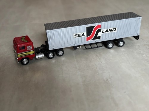 Freightliner foot conatiner - 40-foot,