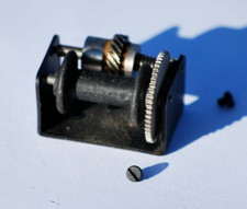 Märklin HO -SEILWINDE mit SCHRAUBEN für Kran 7051/451Original- Ersatzteil#.DK107