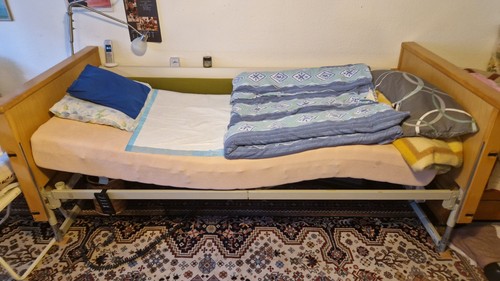 Seniorenbett elektrisch