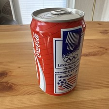 Coca Cola Dose mit Inhalt