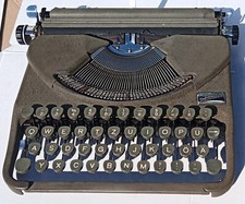 Kleinstschreibmaschine Groma Gromina 1953 Taschen- Reiseschreibmaschine sehr fla