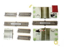 H0 Märklin 7192 M & 7193 Vollautomatischer Bahnübergang mit Zusatzgarnitur