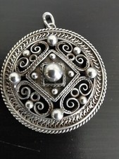 SILBERFARBENER Anhänger