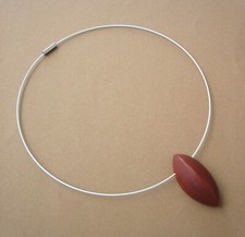 Halsreif Stahl weiß 45 cm Magnetverschluss mit 45 mm Karneol Navette