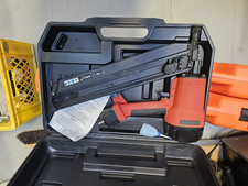 Nuair Nagler wie Neu