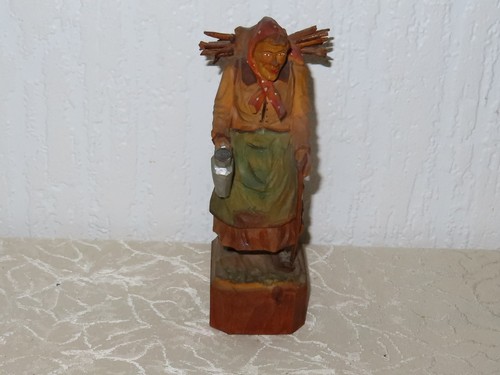 Holzfigur frau beim - holzfigur,
