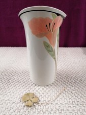 Villeroy Boch Iris Vase, top