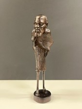 Afrikanische Holzschnitzerei, Alter Mann, etwa 19cm hoch, 5,5cm breit