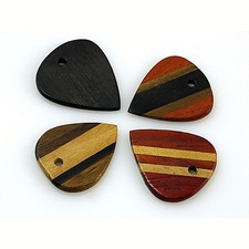 PLEKTRUM SET 4  HOLZ PLEKTRUMS  MIT BOX VON ROCKYS  25 MM x 22 MM JAZZ GROESSE