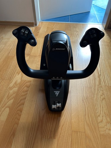 Thrustmaster tca boeing yoke - thrustmaster,