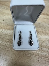 Blaue & schwarze Diamanten 1/6