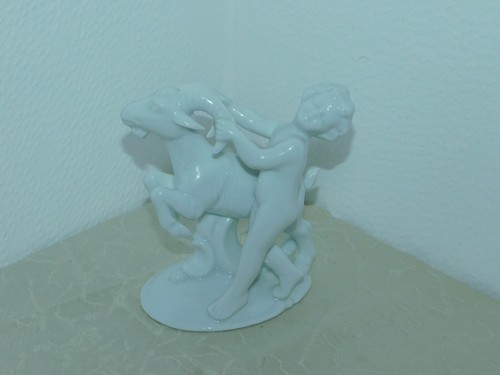 Porzellan figur putte mit - figur, "putte