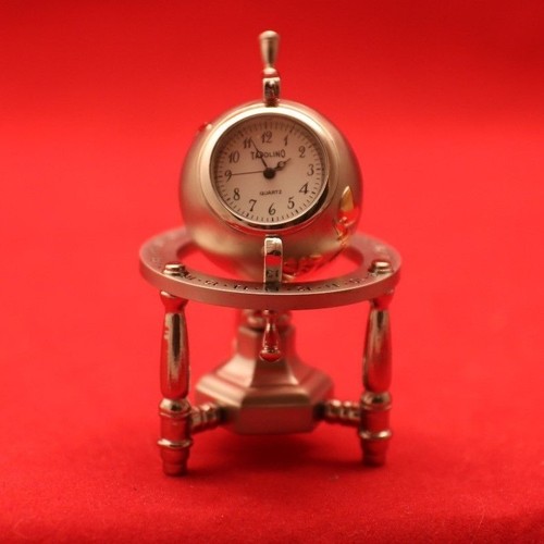 Tavolino/Globus-Uhr/Deko/