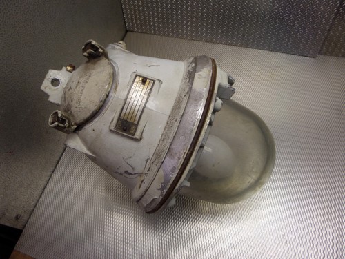 Alte industrie bunkerlampe - alte,