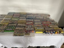 Riesengroße Ü - Eier Figuren