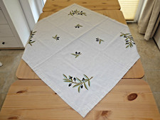 31) OMAS WÄSCHESCHRANK BEIGE