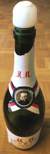 Sehr alte große - , sektflasche